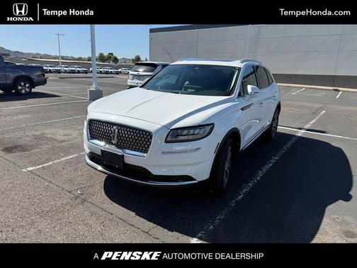 PRISTINE WHITE MET 3C 2023 Lincoln Nautilus Reserve