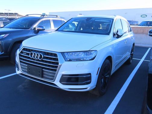 2019 Audi Q7 55 Premium Plus