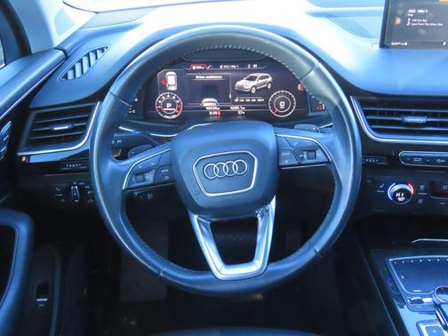 2019 Audi Q7 55 Premium Plus
