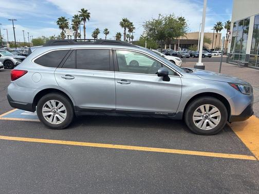 Ice Silver Metallic 2019 Subaru Outback 2.5i Premium