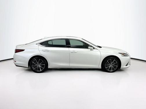 2022 Lexus ES 350 Base
