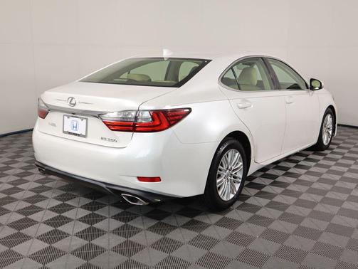 2017 Lexus ES 350 Base