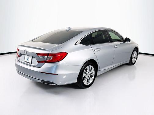 Lunar Silver Metallic 2018 Honda Accord LX