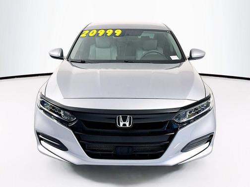Lunar Silver Metallic 2018 Honda Accord LX