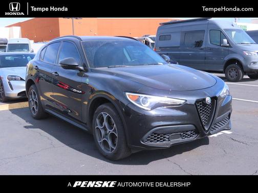 2021 Alfa Romeo Stelvio Base