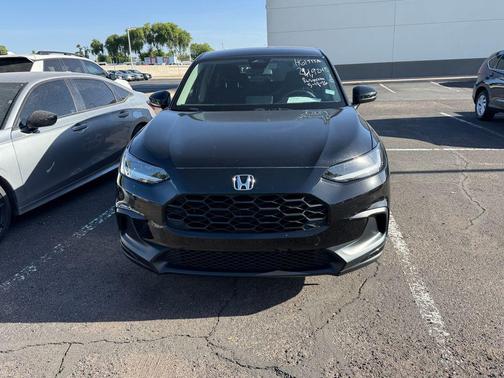 Crystal Black Pearl 2024 Honda HR-V LX