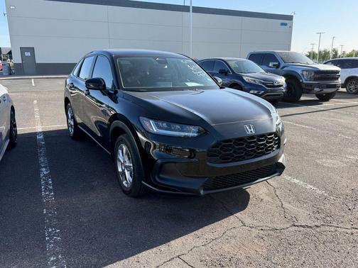 Crystal Black Pearl 2024 Honda HR-V LX