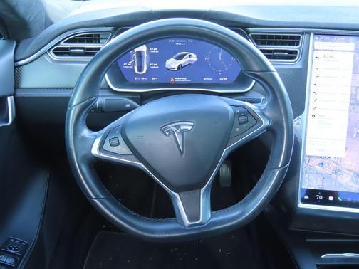 2017 Tesla Model S 90D