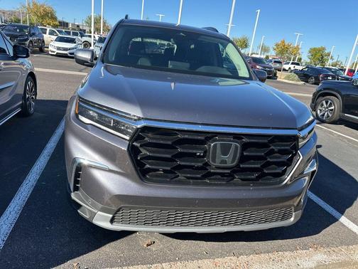 2025 Honda Pilot Touring 8-Passenger