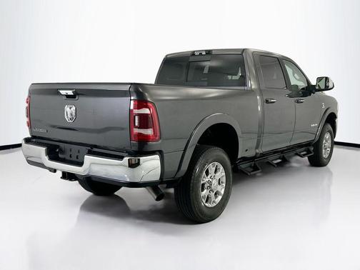 Granite Crystal Metallic Clearcoat 2022 RAM 2500 Laramie Crew Cab 4x4 6'4' Box