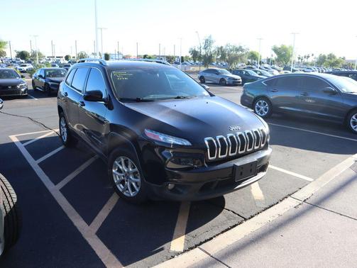 Diamond Black Crystal Pearlcoat 2018 Jeep Cherokee Latitude
