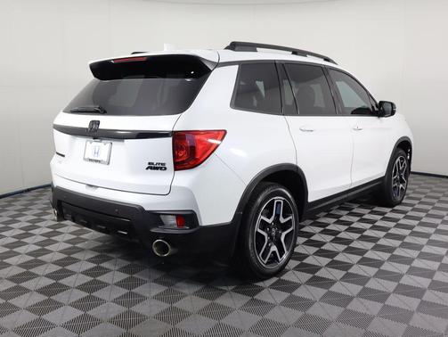 2023 Honda Passport AWD Elite