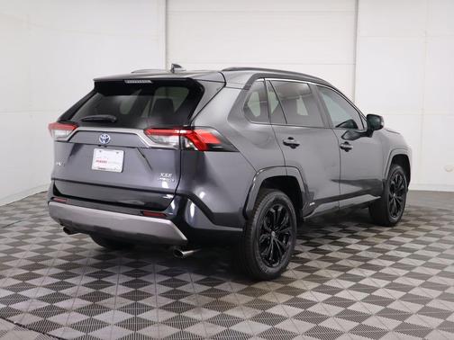 2023 Toyota RAV4 Hybrid SE