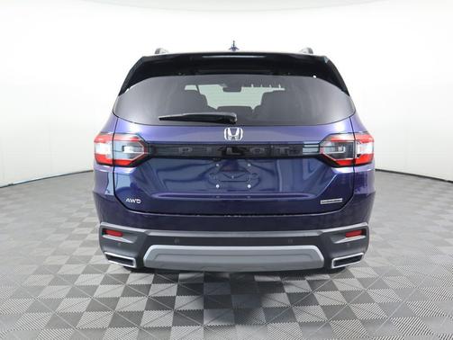 2024 Honda Pilot Touring 8-Passenger