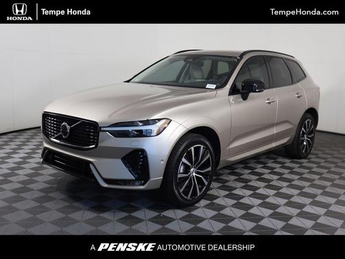 2024 Volvo XC60 B5 Plus Dark Theme