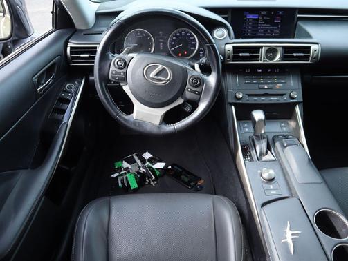 2016 Lexus IS 350 Base