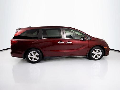 Deep Scarlet Pearl 2018 Honda Odyssey EX-L