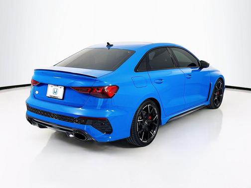 Turbo Blue 2024 Audi RS 3 TFSI quattro S tronic