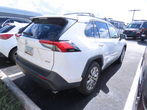 2019 Toyota RAV4 XLE Premium