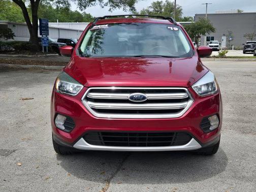 Ruby Red Metallic Tinted Clearcoat 2019 Ford Escape SE