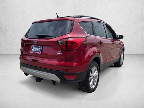 Ruby Red Metallic Tinted Clearcoat 2019 Ford Escape SE