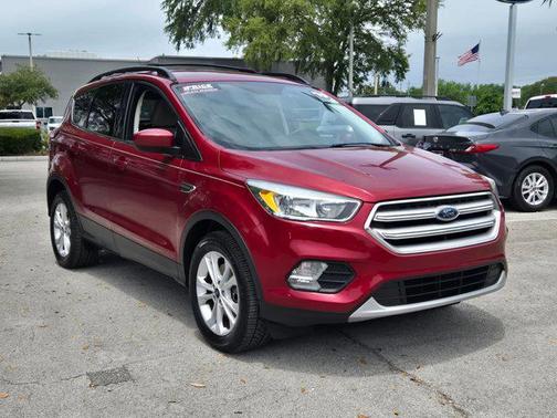 Ruby Red Metallic Tinted Clearcoat 2019 Ford Escape SE