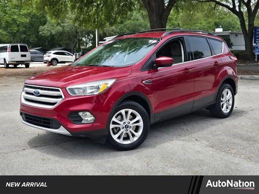 Ruby Red Metallic Tinted Clearcoat 2019 Ford Escape SE