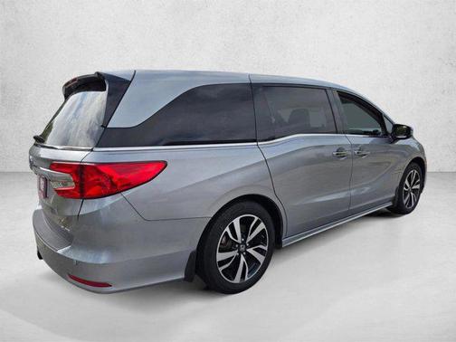 Lunar Silver Metallic 2019 Honda Odyssey Elite