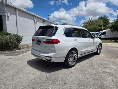 Mineral White Metallic 2019 BMW X7 xDrive40i