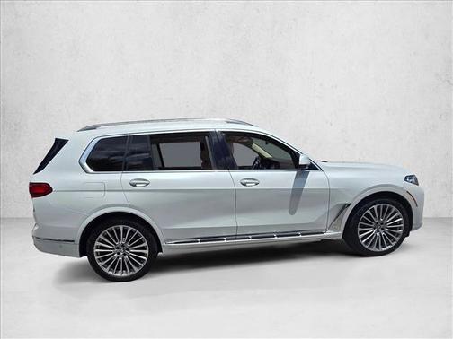 Mineral White Metallic 2019 BMW X7 xDrive40i