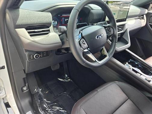 Star White Metallic Tri-Coat 2026 Ford Explorer Platinum