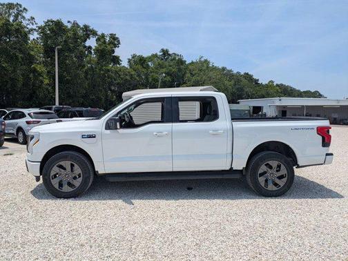 2025 Ford F-150 Lightning Flash
