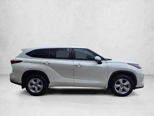 2020 Toyota Highlander LE