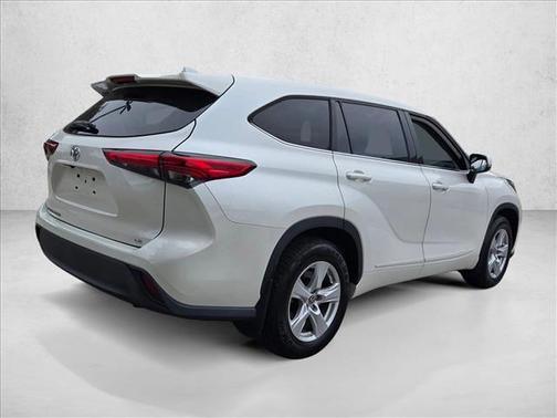 2020 Toyota Highlander LE