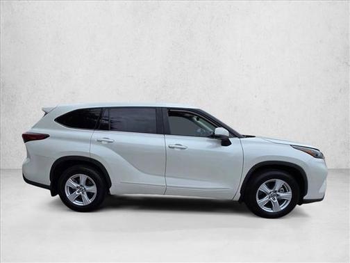 2020 Toyota Highlander LE