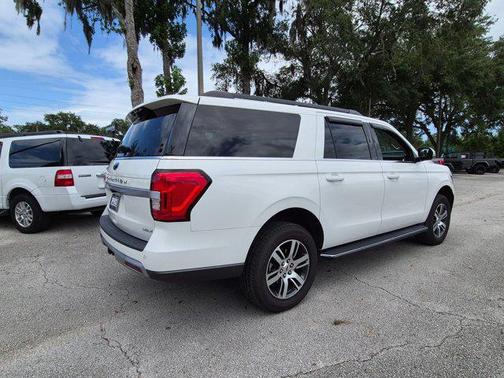 Star White Metallic Tri-Coat 2022 Ford Expedition Max XLT