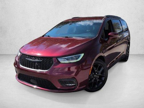 Velvet Red Pearlcoat 2021 Chrysler Pacifica Touring L