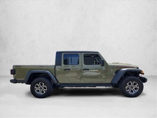 41 2025 Jeep Gladiator Mojave 4x4