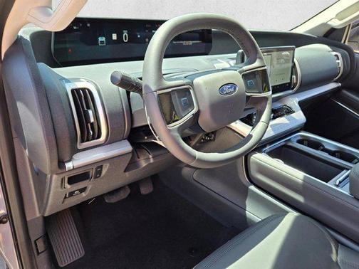 Glacier Gray Metallic Tri-Coat 2026 Ford Expedition Active