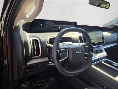 2025 Ford Expedition Max Active 4x2