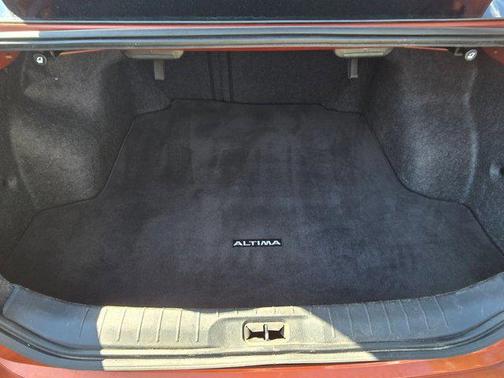 2021 Nissan Altima SR VC-Turbo FWD