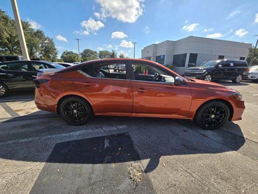 2021 Nissan Altima SR VC-Turbo FWD