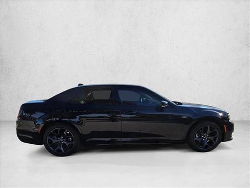 2023 Chrysler 300 Touring