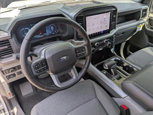 2025 Ford F-150 Lightning XLT