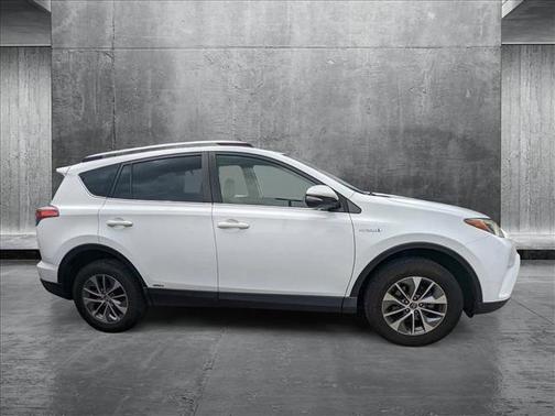 2017 Toyota RAV4 Hybrid XLE