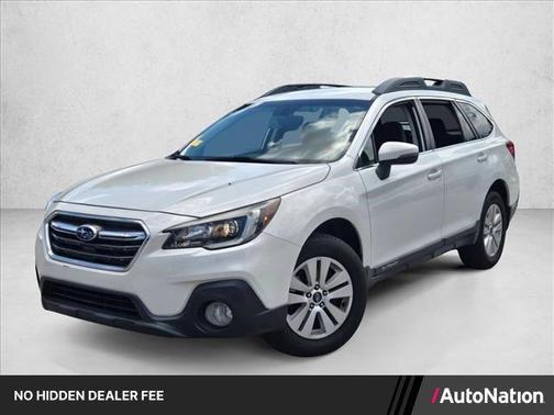 Crystal White Pearl 2018 Subaru Outback 2.5i Premium