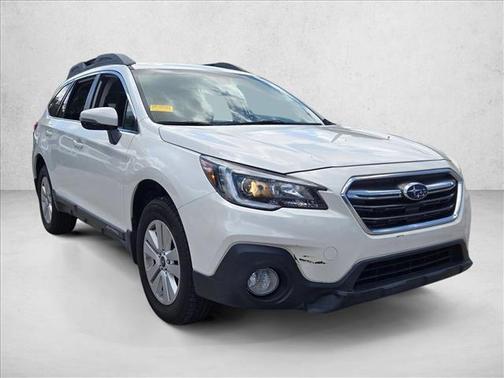 Crystal White Pearl 2018 Subaru Outback 2.5i Premium