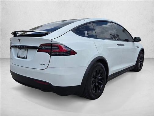 Pearl White Multi-Coat 2018 Tesla Model X 100D