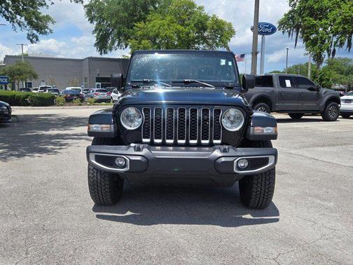 Black Clearcoat 2023 Jeep Gladiator Overland