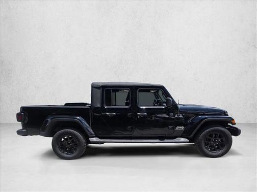 Black Clearcoat 2023 Jeep Gladiator Overland